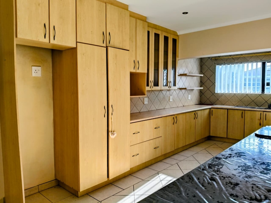3 Bedroom Property for Sale in Wavecrest Eastern Cape